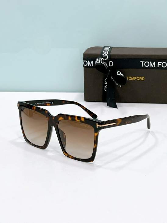 Picture of Tom Ford Sunglasses _SKUfw76511851fw